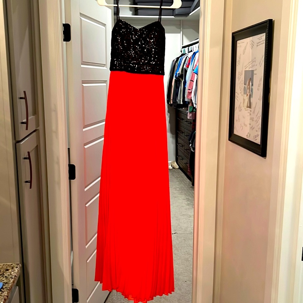 Windsor formal women’s dress size 3/4
